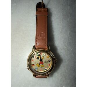 Original Walt DISNEY MICKEY MOUSE Leather Gold WATCH DISNEY World
